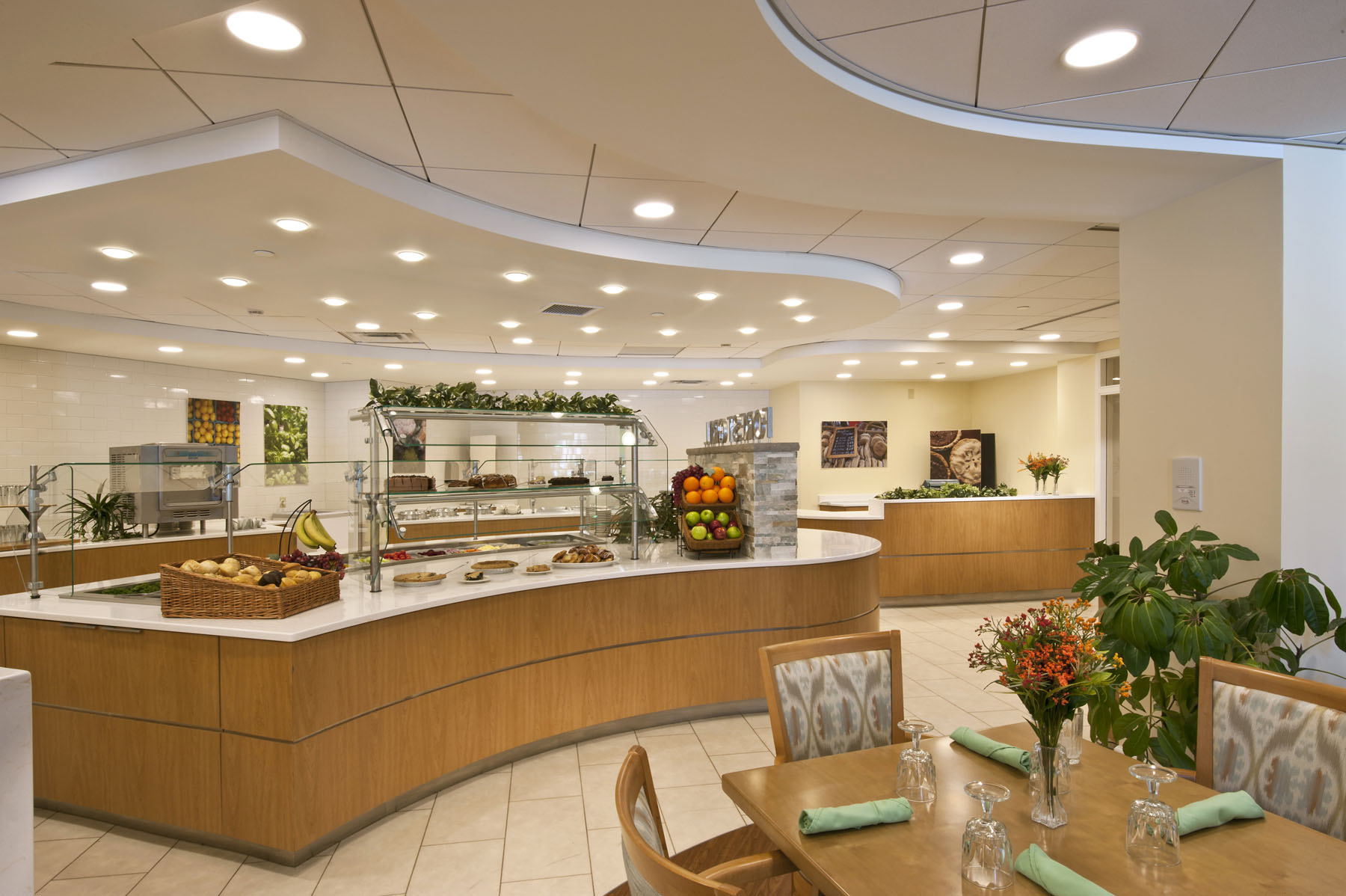 Senior Living_Quadrangle Forest Grill_03